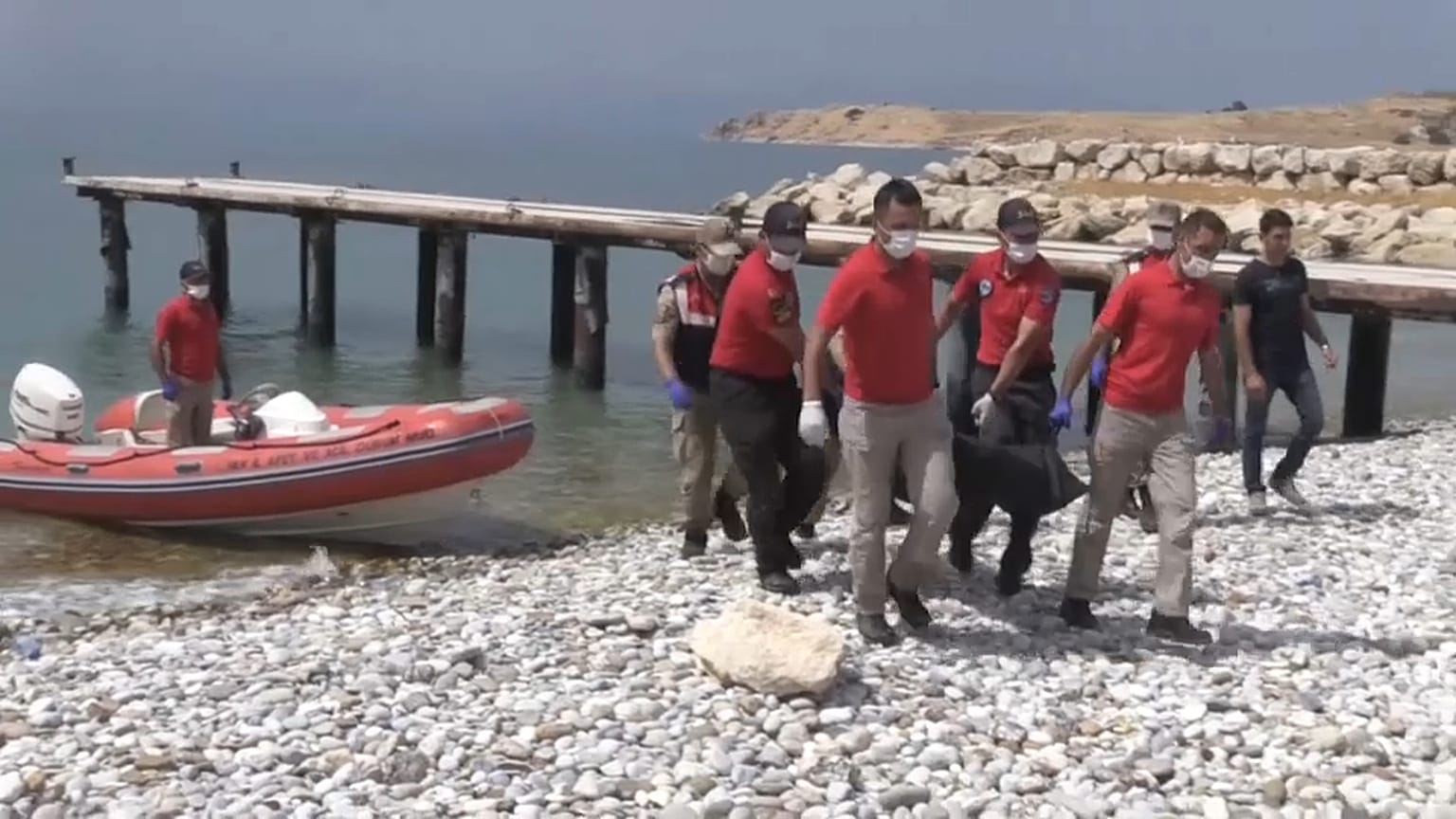 Van Gölü'nden 3 ceset daha çıkarıldı