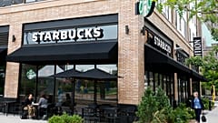 ABD'de Starbucks çalışanı, başörtülü kızın bardağına IŞİD yazdı; konu mahkemeye taşındı