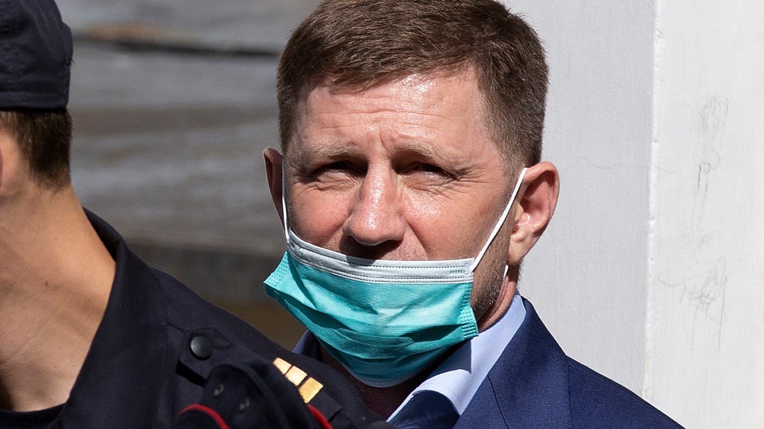 Губернатор Сергей Фургал
