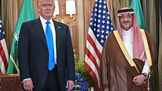 الرئيس الأمريكي دونالد ترامب وولي العهد السعودي السابق محمد بن نايف 