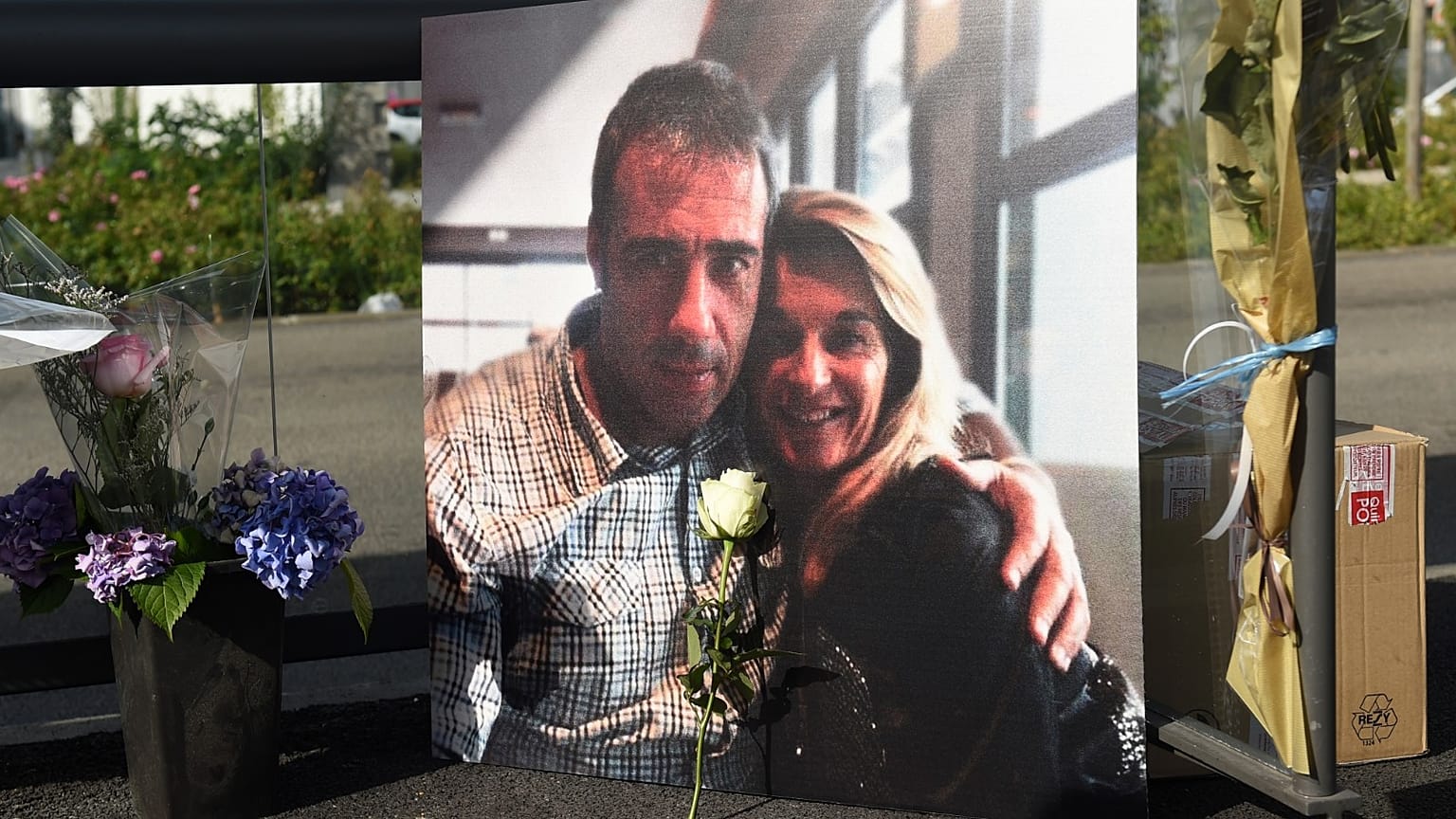 Bus driver dies after face mask wearing row with passengers