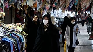 مرگ ۱۸۸ بیمار دیگر کرونا در ایران؛ روحانی: تعطیل کنیم مردم به خیابان می‌آیند