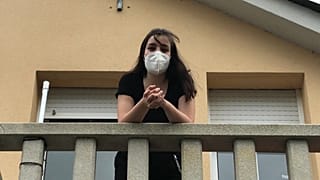 María, confinada en su domicilio