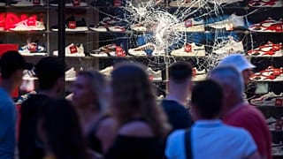 Rassismus? Polizei Stuttgart sucht nach "nichtdeutschen Eltern" von 20 Verdächtigen