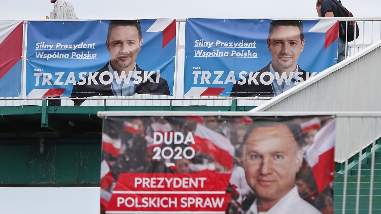 Pas de vainqueur encore à la présidence de la Pologne, l'écart est trop serré