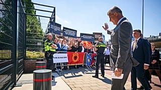 Meghallgatták Hágában a háborús bűnökkel vádolt koszovói elnököt