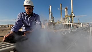 القوات الموالية للمشير خليفة حفتر تضع شروطًا لرفع الحصار النفطي