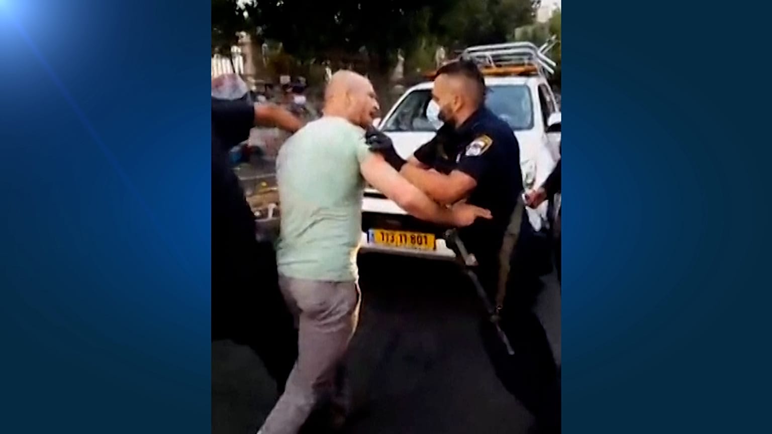 مواجهات بين الشرطة الإسرائيلية ومسؤولين في بلدية القدس يتظاهرون ضد رئيس الوزراء بنيامين نتنياهو