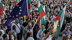 Anti-government protesters try to break into Bulgaria's parliament