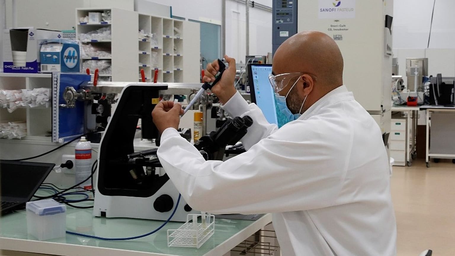 Fransız epidemiyolojist: 2021'den önce Covid-19 aşısının bulunması zor