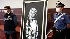 L'Italie a restitué à la France une oeuvre attribuée à Banksy et volée au Bataclan