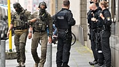 Polizei in Frankfurt am Main im Juni