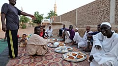 معدل التضخم السنوي في السودان يرتفع إلى 136% 