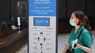 Paris'teki Louvre Müzesi