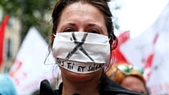 El uso obligatorio de la mascarilla se extiende por Europa