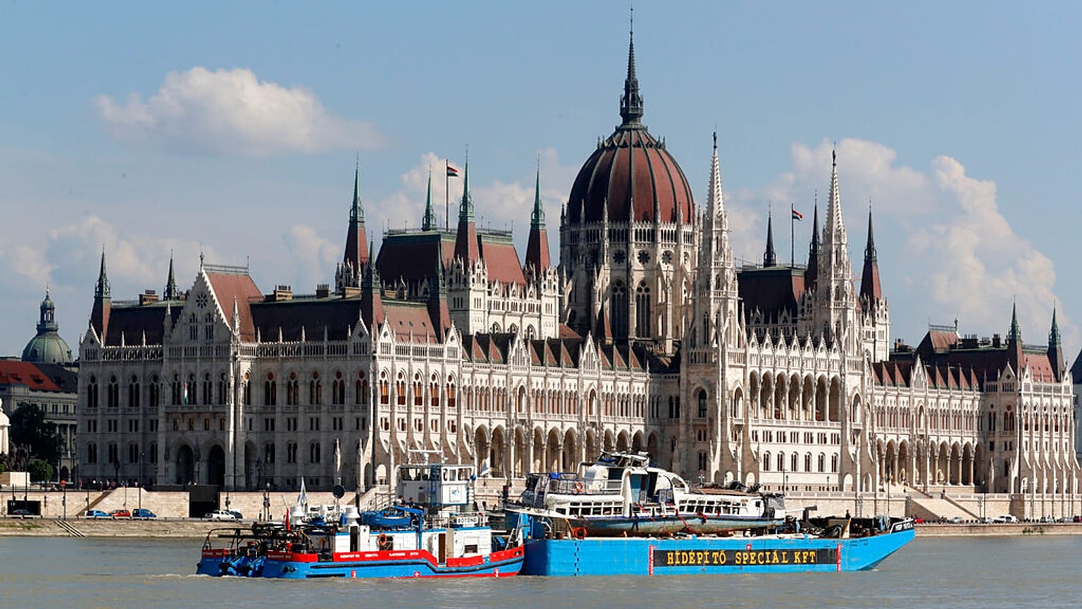 Saját szabályokat diktál a magyar kormány az uniós válságkezeléshez