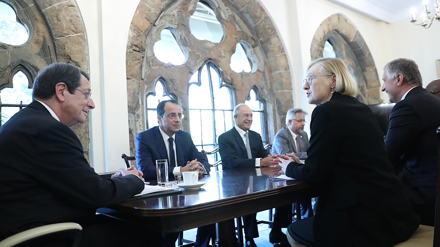 Πενήντα λεπτά διήρκεσε η συνάντηση Αναστασιάδη - Σπέχαρ