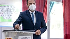 Ο Ζόραν Ζάεφ ψηφίζει στη Στρούμιτσα