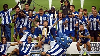 Jogadores festejam 29.° título do FCP