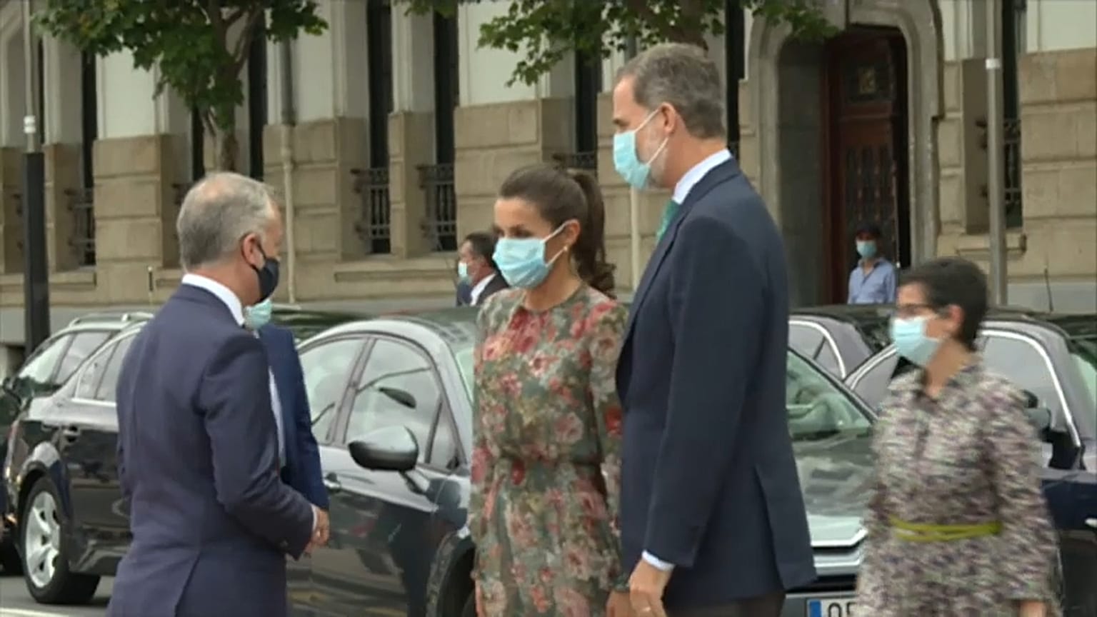 Felipe VI entre aplausos y protestas en el País Vasco