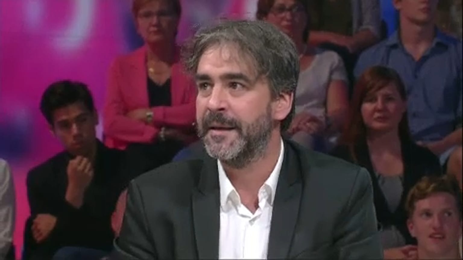Deniz Yücel fala em condenação "ilegal" pela justiça turca