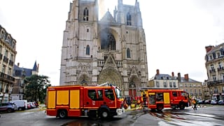 Feuer in Kathedrale von Nantes offenbar Brandstiftung