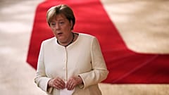 Angela Merkel arrive au sommet à Bruxelles dimanche 19 juillet 2020
