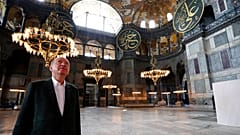 Erdoğan visita a basílica reconvertida em mesquita Hagia Sophia