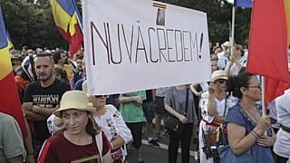 "Wir glauben euch nicht", skandierten diese Demonstrierenden in Bukarest 