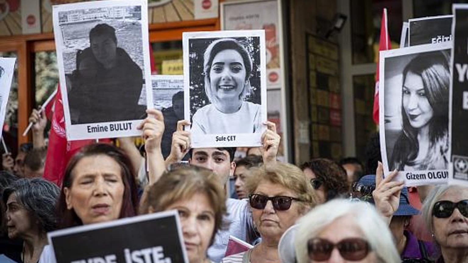 Kadın cinayeti mağdurlarından Türkiye genelinde eylem: İstanbul Sözleşmesi uygulansın