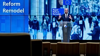 Саммит ЕС превратился в марафон переговоров, выход из ситуации ищет Шарль Мишель, председатель Евросовета