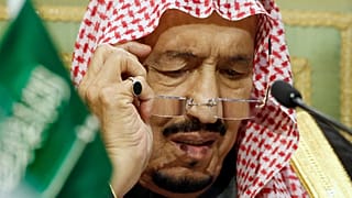 ملک سلمان به دلیل «التهاب کیسه صفرا» راهی بیمارستان شد