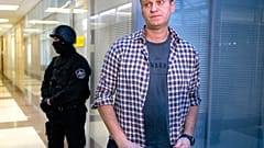 Opositor russo Alexei Navalny envenenado com Novichok