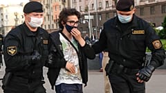 Detenido por protestar contra la denegación de concurrir a las elecciones presidenciales a opositores