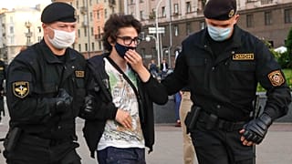 Detenido por protestar contra la denegación de concurrir a las elecciones presidenciales a opositores