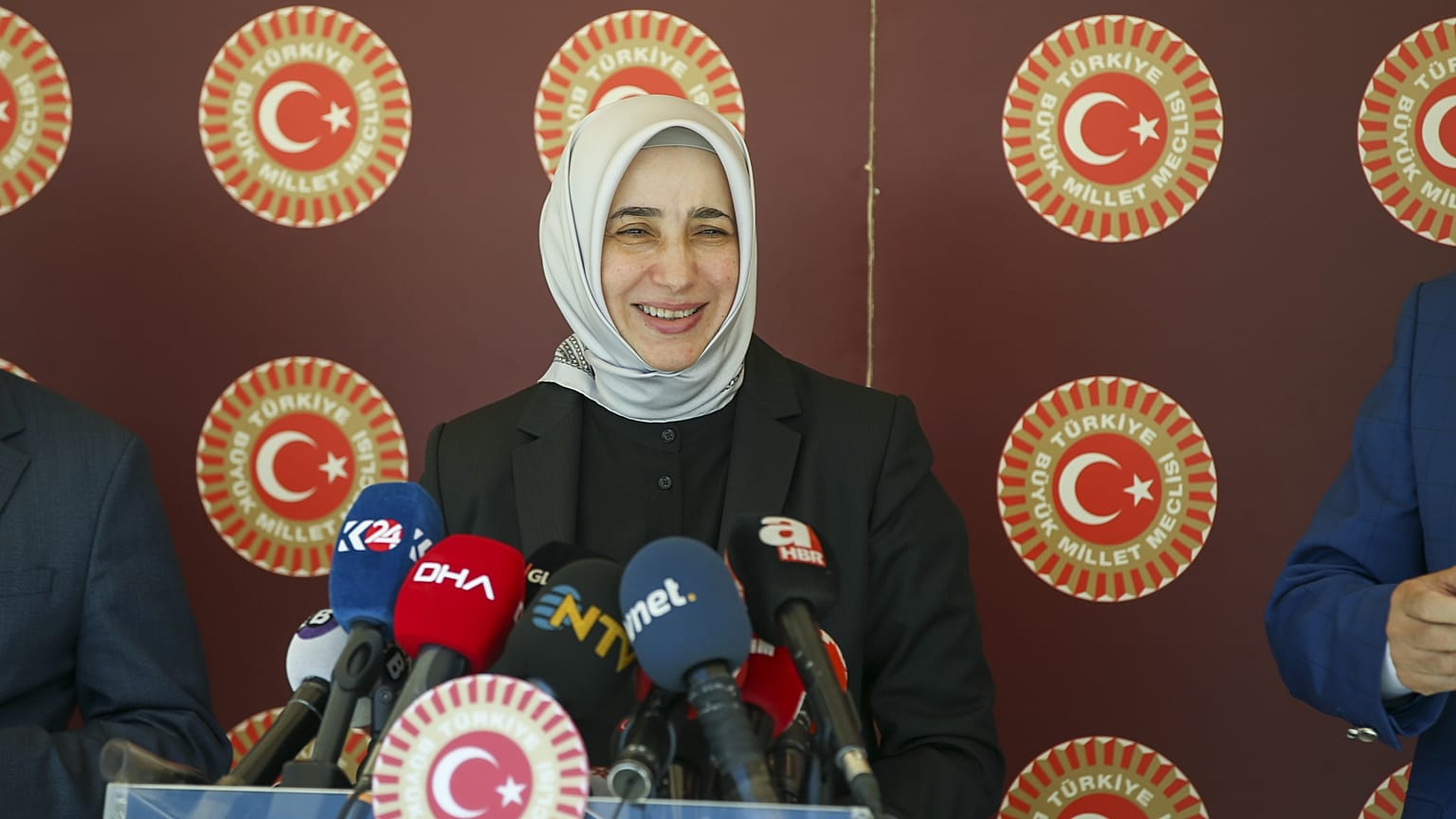AK Parti Grup Başkanvekili Özlem Zengin
