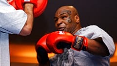 56 yaşındaki Mike Tyson antrenmanlarına tüm hızıyla devam ediyor.