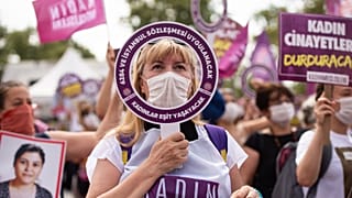 Türkiye, kadın cinayetlerine karşı protesto gösterisi