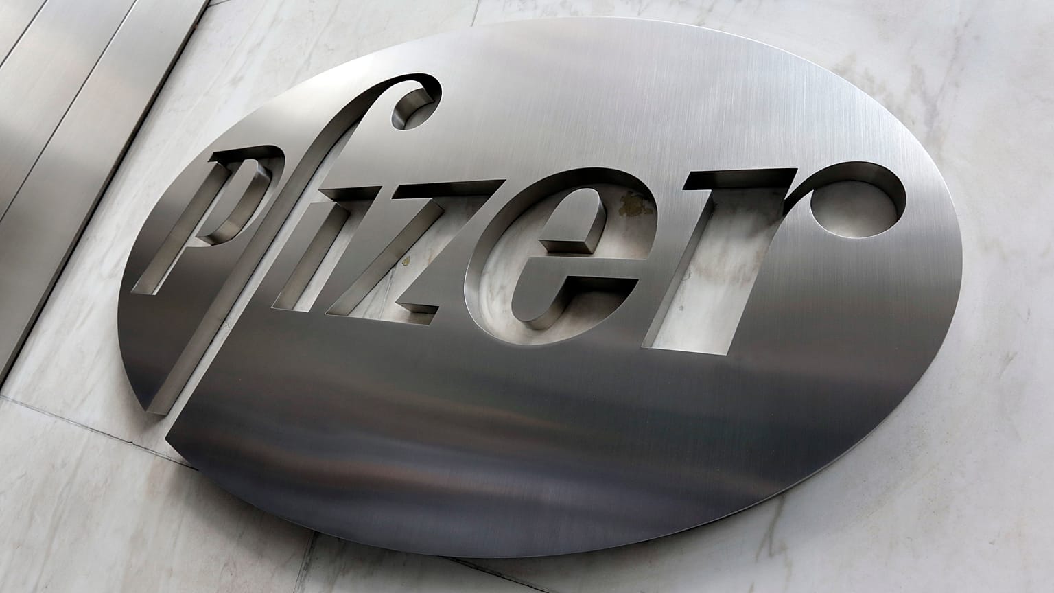 Pfizer logosu
