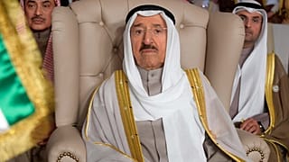 يحضر أمير الكويت، الشيخ صباح الأحمد الصباح، افتتاح القمة العربية الثلاثين في تونس، 31 مارس 2019 