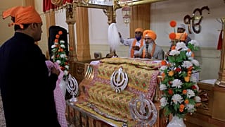 صورة من المعبد