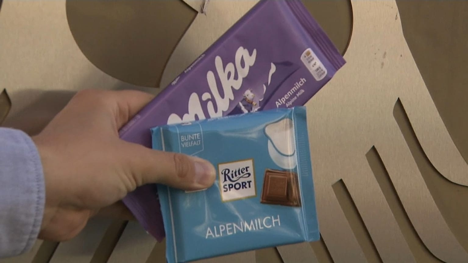 Almanya'da kare şeklinde çikolata üreten Ritter Sport, Milka'nın açtığı davayı kazandı
