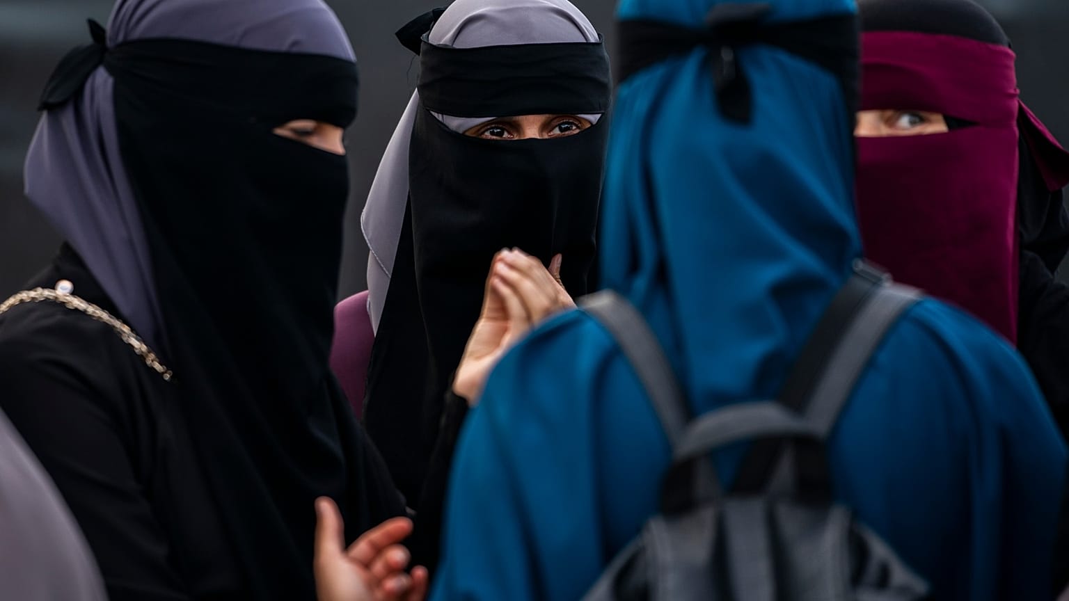 ولاية ألمانية تسعى لمنع النقاب في مدارسها
