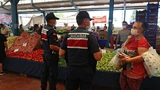 Türkiye'de Covid-19'da son durum: 18 kişi hayatını kaybetti, vaka sayısı 913 oldu