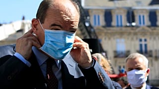 Le Premier ministre français Jean Castex le 18 juillet 2020 devant la Cathédrale de Nantes