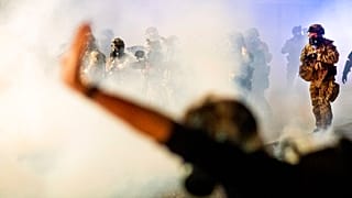 تظاهرات علیه نژادپرستی در آمریکا؛ درگیری بین معترضان و پلیس در پورتلند
