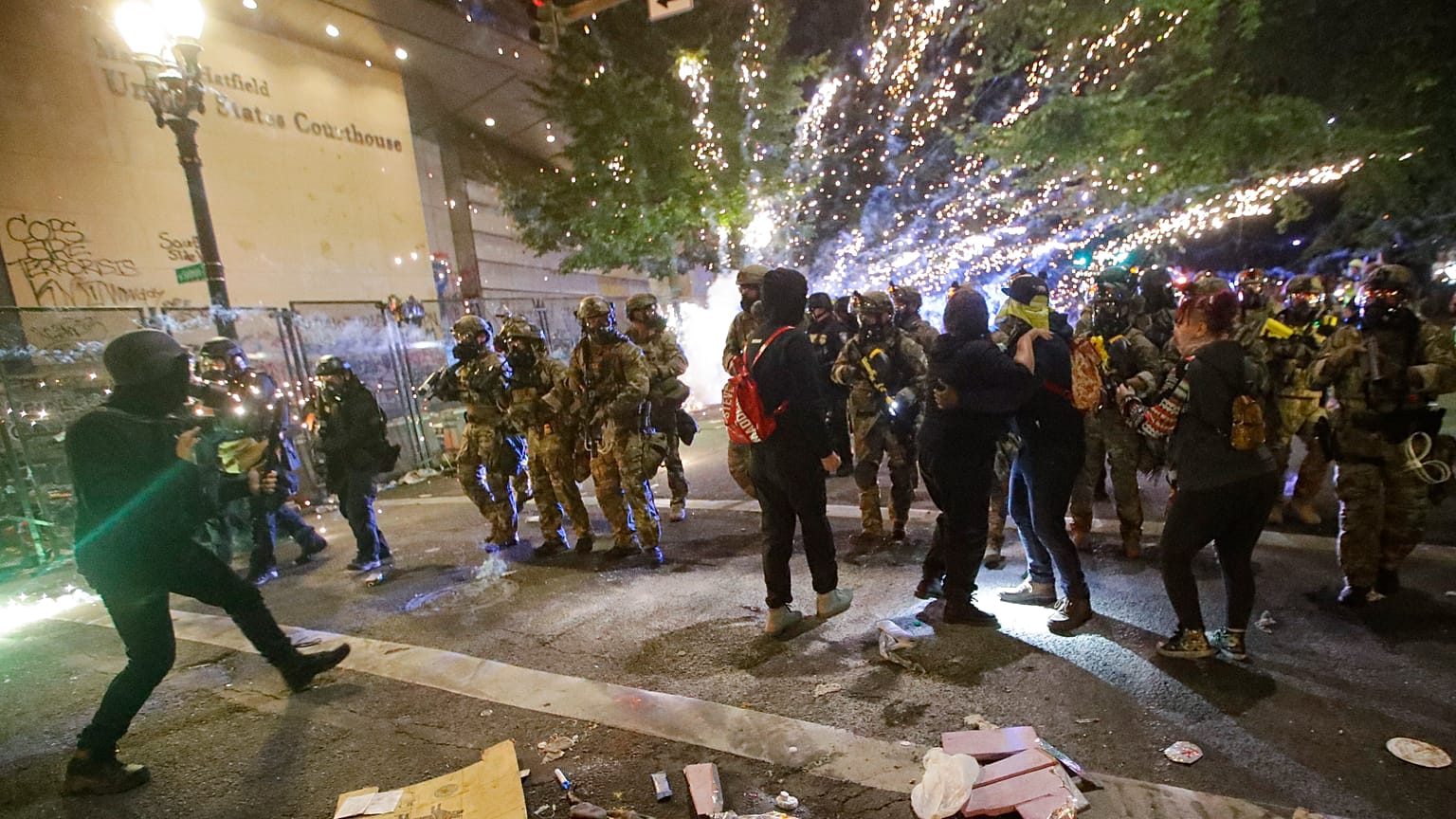 Νύχτα βίας στο Πόρτλαντ 