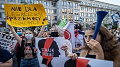 Polonya protesto