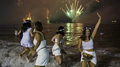 Copacabana Plajı geleneksel yeni yıl kutlamalarına ev sahipliği yapıyor