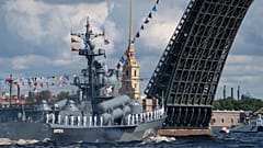 Главный парад в честь Дня ВМФ РФ в Санкт-Петербурге
